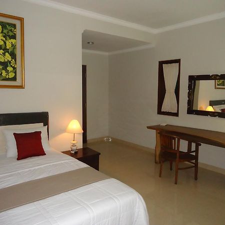 Dewa Put Guest House Ubud  Exterior photo