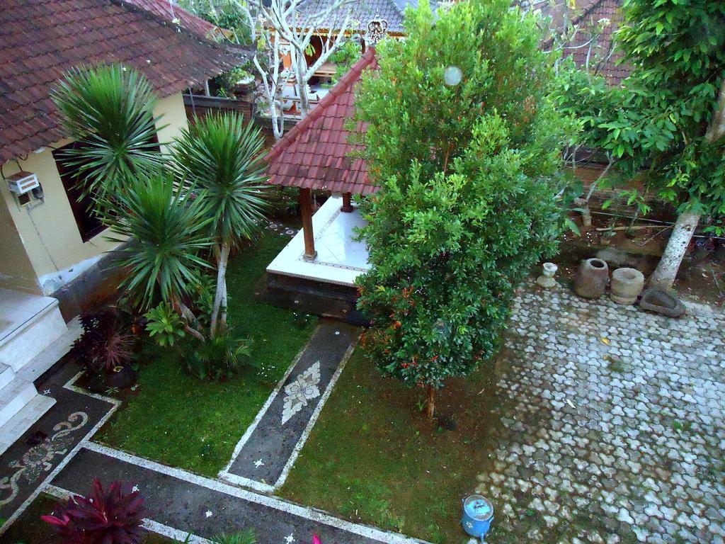 Dewa Put Guest House Ubud  Exterior photo