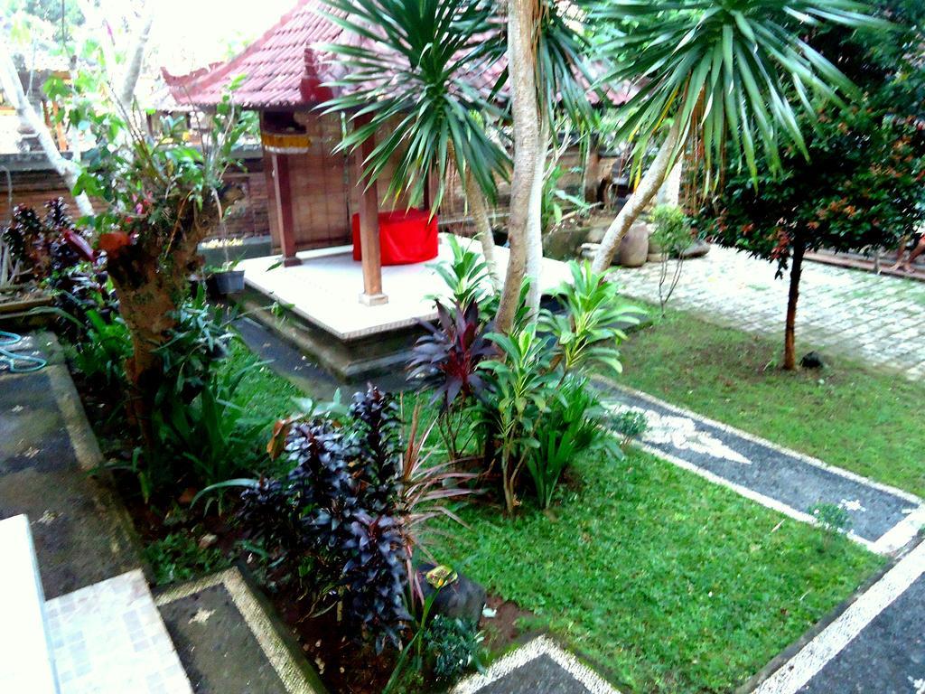 Dewa Put Guest House Ubud  Exterior photo