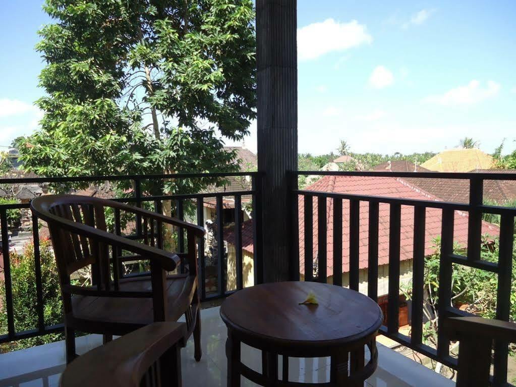 Dewa Put Guest House Ubud  Exterior photo